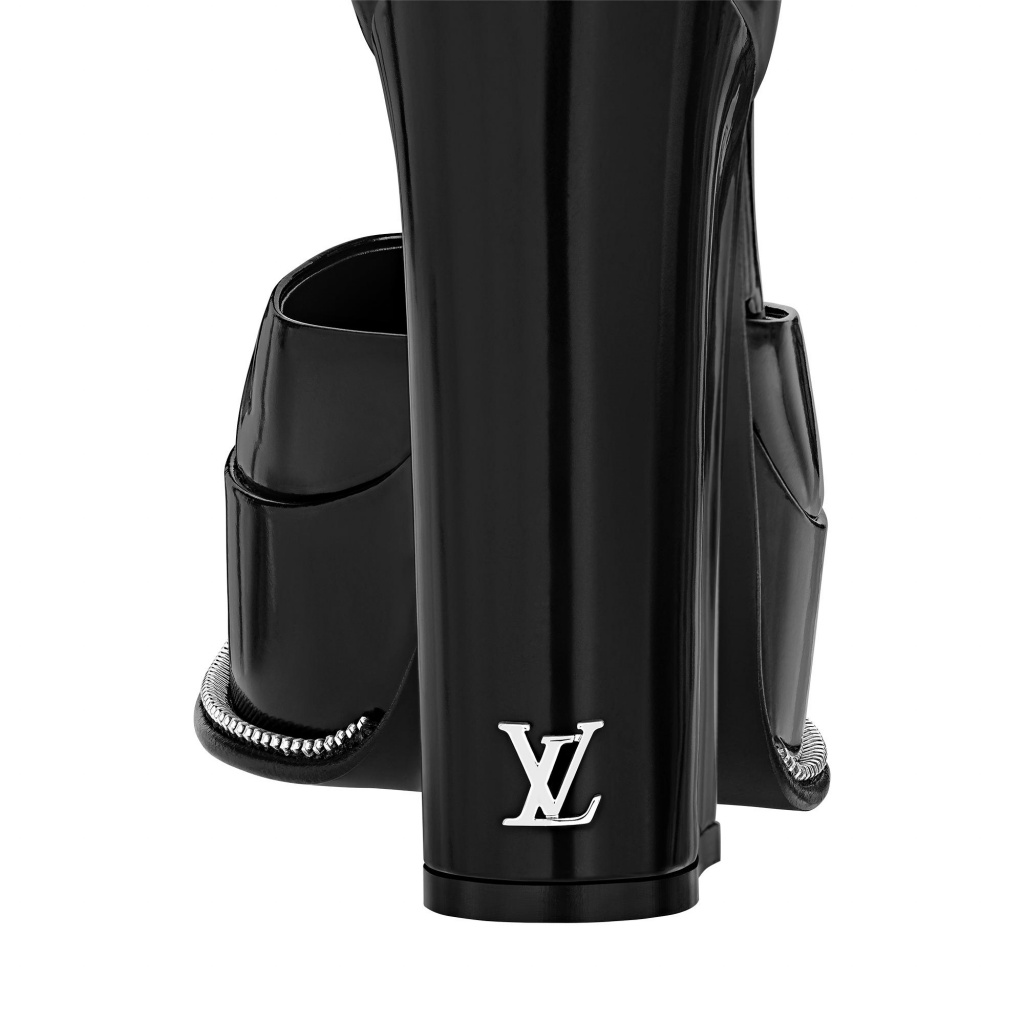 Louis Vuitton Fame Platform Pumps